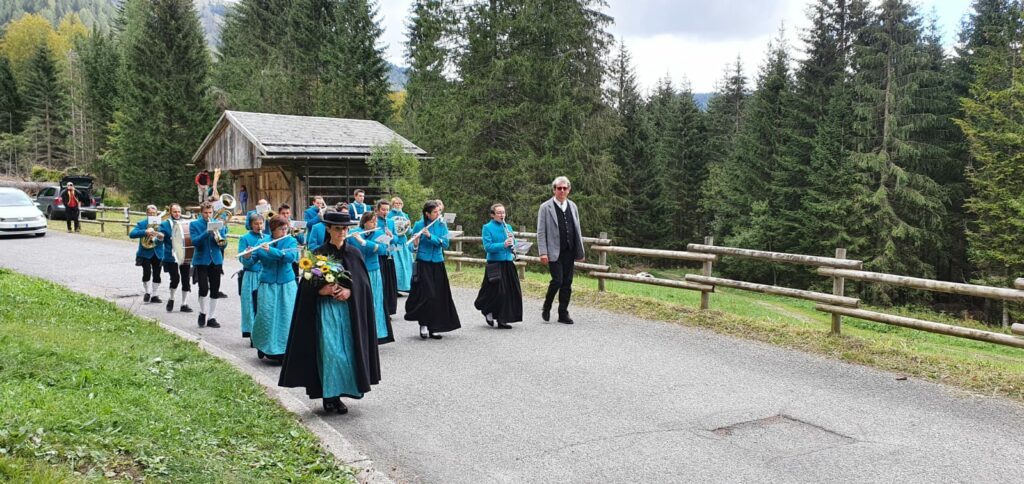 sfilata della banda di Sappada a Sauris