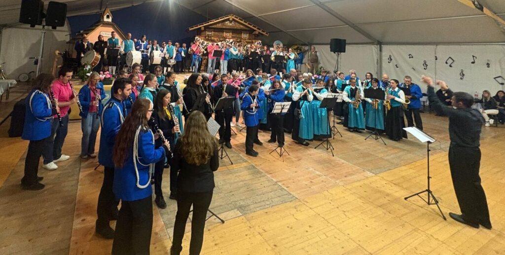 le bande insieme nel concertone finale
